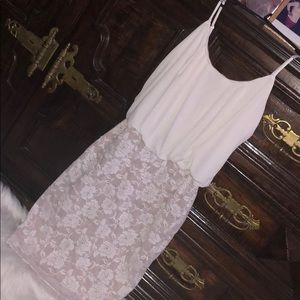 White/lace body-con dress